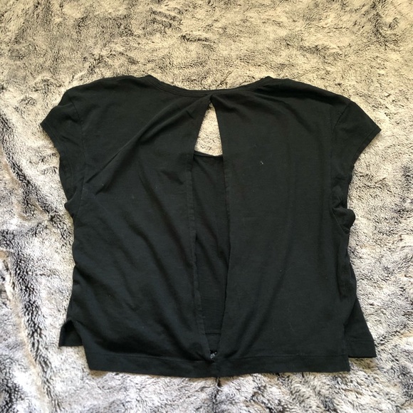 Oversized Tee with Open Back - Picture 3 of 5